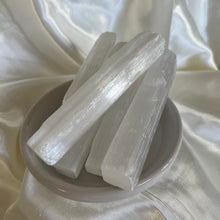 Load image into Gallery viewer, Selenite Log