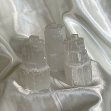 Load image into Gallery viewer, Selenite Tower