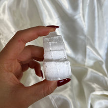 Load image into Gallery viewer, Selenite Tower